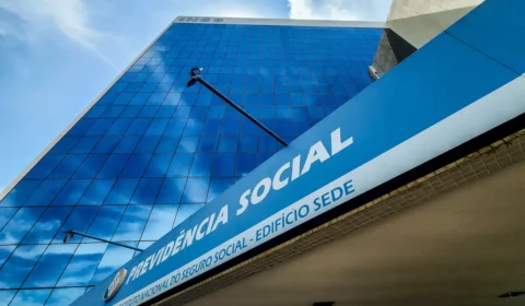 Governo passa a exigir biometria para novos benefícios do INSS e BPC; entenda o que muda