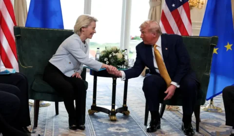 A erosão da arrogância norte-americana e europeia