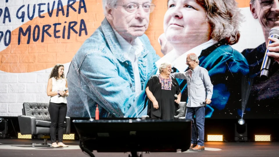Frei Betto e Aleida Guevara emocionam plateia do Despertar falando sobre fé e justiça social