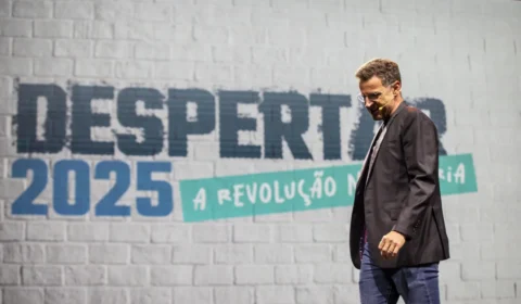 Despertar 2025: Eduardo Moreira denuncia crise global e convoca à resistência coletiva