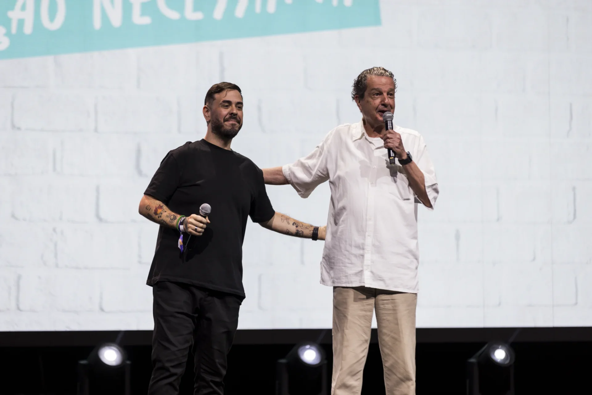 Juca Kfouri e William de Lucca abrem segundo dia de evento. Créditos: ICL