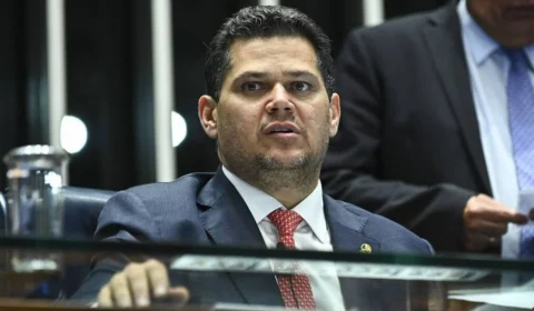 Anistia de Sóstenes escancara impasse no Congresso e confronta articulação de Alcolumbre