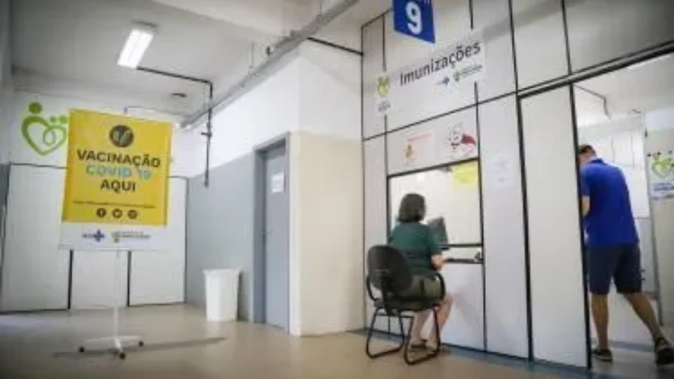 Surto de Covid-19 em hospital de Porto Alegre deixa dois mortos e 65 infectados