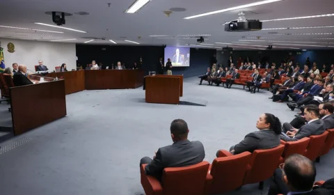 ‘Pacificação do país depende do respeito à Constituição’, diz Moraes em julgamento no STF