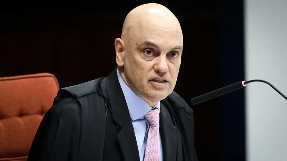 Moraes vota para condenar réus do núcleo da desinformação da trama golpista
