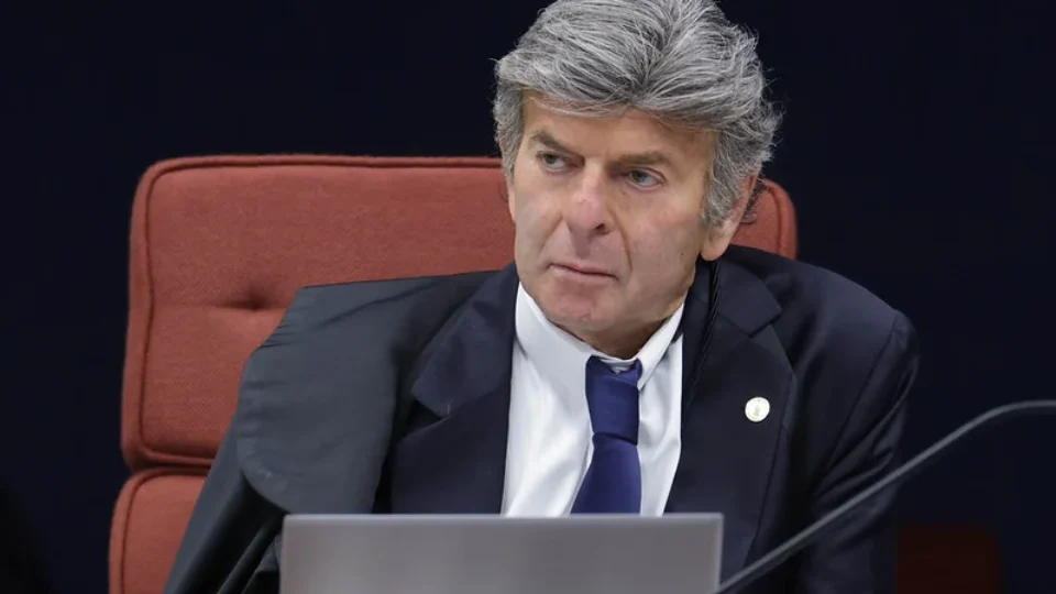 Fachin autoriza mudança de Fux para Segunda Turma do STF