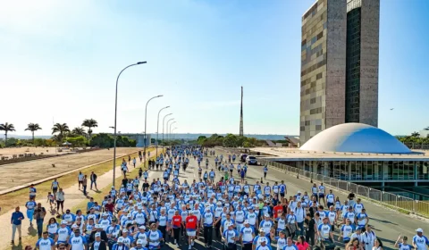 ‘Brasil será soberano pela educação’, diz Lula na corrida MEC 95 anos