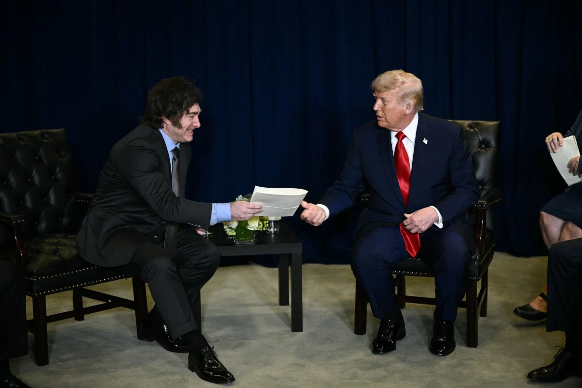 Milei e Trump, no encontro nos EUA. Foto: AFP