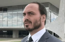 Disputa interna isola Carlos Bolsonaro na briga pelo Senado em SC