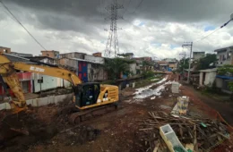 Obras da COP30 demolem casas e deslocam famílias para passagem de canal