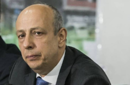 Ex-delegado-geral foi atacado na saída do trabalho e estava sem carro blindado
