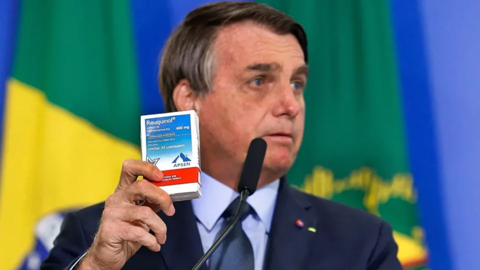 Dino manda investigar Bolsonaro e filhos por incitação durante a pandemia