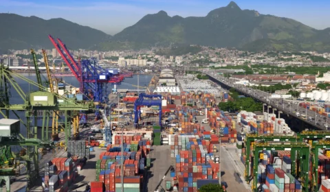 BNDES abre crédito emergencial a exportadores afetados por tarifaço; veja se sua empresa é elegível