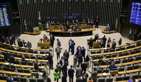 Senado avalia deixar presidente mais exposto a impeachment