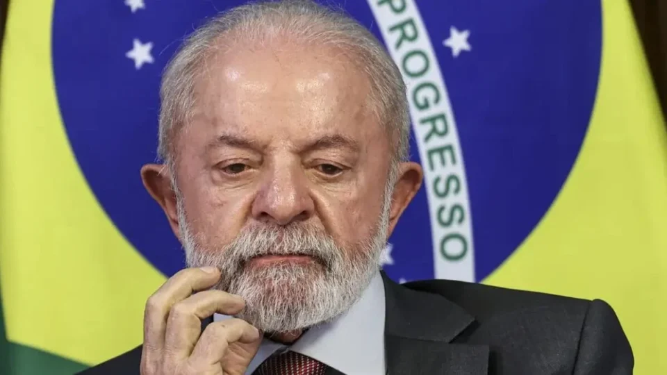 Lula recebe Mucio e chefes militares para almoço em meio a julgamento da trama golpista