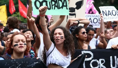 Movimentos sociais do Brasil: como a organização popular moldou a democracia