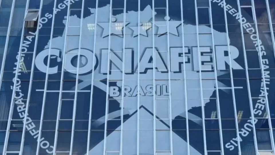 Entidade investigada em fraude do INSS continua a captar associados