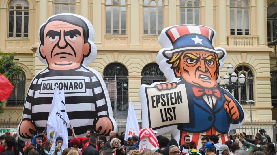 Milhares vão às ruas em atos em defesa da soberania e contra a anistia aos golpistas