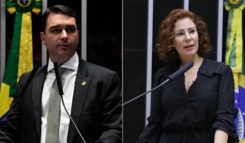 Flávio Bolsonaro e aliados visitam Carla Zambelli em prisão na Itália