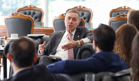 Barroso diz que STF deve avaliar reação contra sanções dos EUA