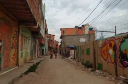 Moradora da Favela do Moinho (SP) alerta após prisão de líder comunitária