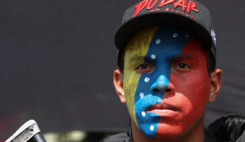 Venezuela inicia treinamento de voluntários para defesa nacional frente a ameaças dos EUA