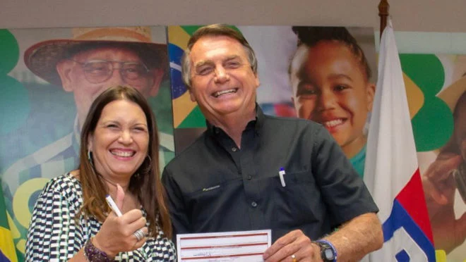 Relembre quem votou a favor da PEC da Bandidagem: Bia Kicis