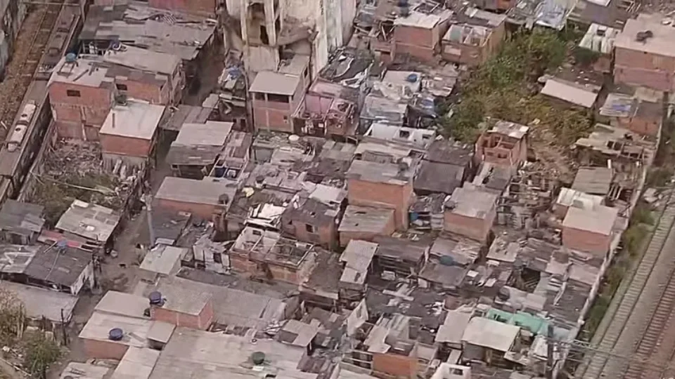 Sete são presos em operação contra o tráfico na Favela do Moinho, no centro de SP