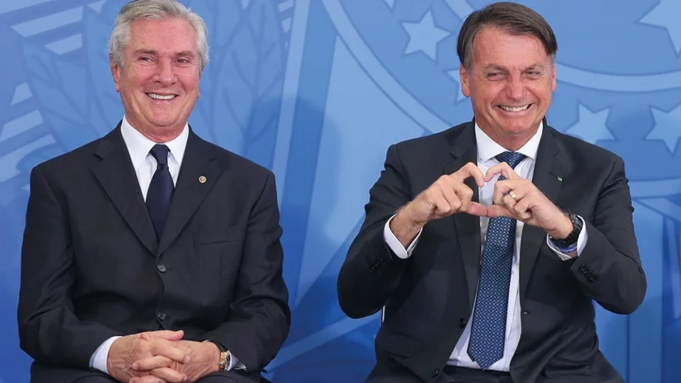 Presos, Collor e Bolsonaro pagam pelo conjunto da obra