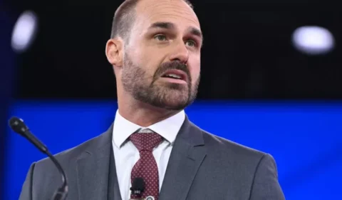 STF conclui julgamento que torna Eduardo Bolsonaro réu por coação