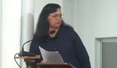 Vereadora de cidade do AM diz ser ‘a favor da violência contra mulher’ durante sessão