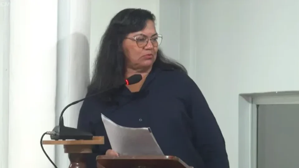 Vereadora de cidade do AM diz ser ‘a favor da violência contra mulher’ durante sessão
