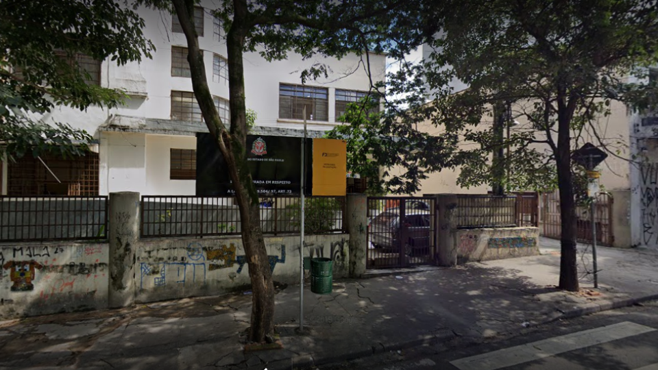 Escola estadual em SP tem relatos de apologia do nazismo e agressões