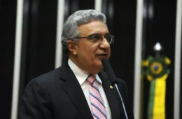 Laurez Moreira assume governo do Tocantins e exonera todos os secretários