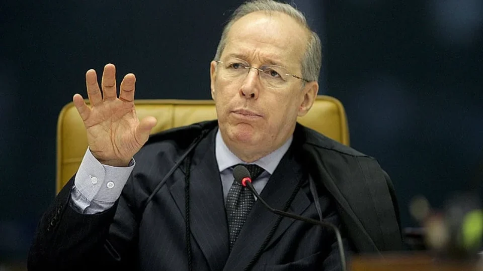 Em artigo, Celso de Mello chama projeto de anistia de ‘ataque contra a democracia constitucional’