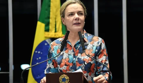 Gleisi comemora condenação de Bolsonaro e rechaça anistia, mas sinaliza para redução de penas do 8/1