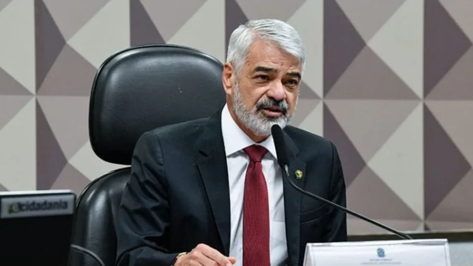 CPI da Covid foi arquivada por motivação política, diz senador Humberto Costa