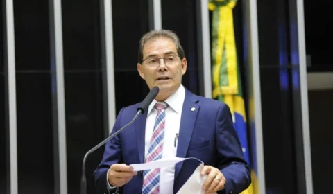 Relator quer votar anistia nesta semana; esquerda busca tempo e bolsonaristas sobem o tom