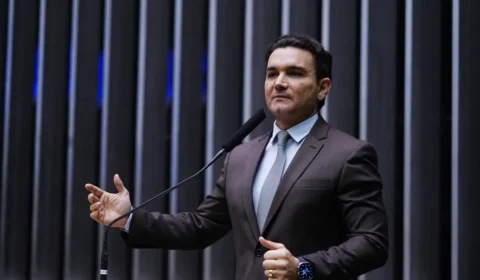 Ministro busca cúpula do União Brasil para permanecer no cargo e mira ganho eleitoral com COP