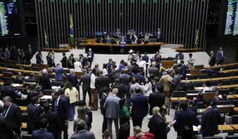 PT discursa contra PEC da Blindagem, mas parte da bancada vota a favor