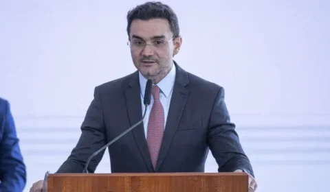 Celso Sabino, do União Brasil, entrega carta de demissão do Ministério do Turismo