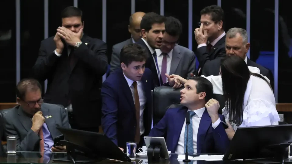 PEC da bandidagem ampliou foro para presidentes de partidos após Operação Carbono Oculto