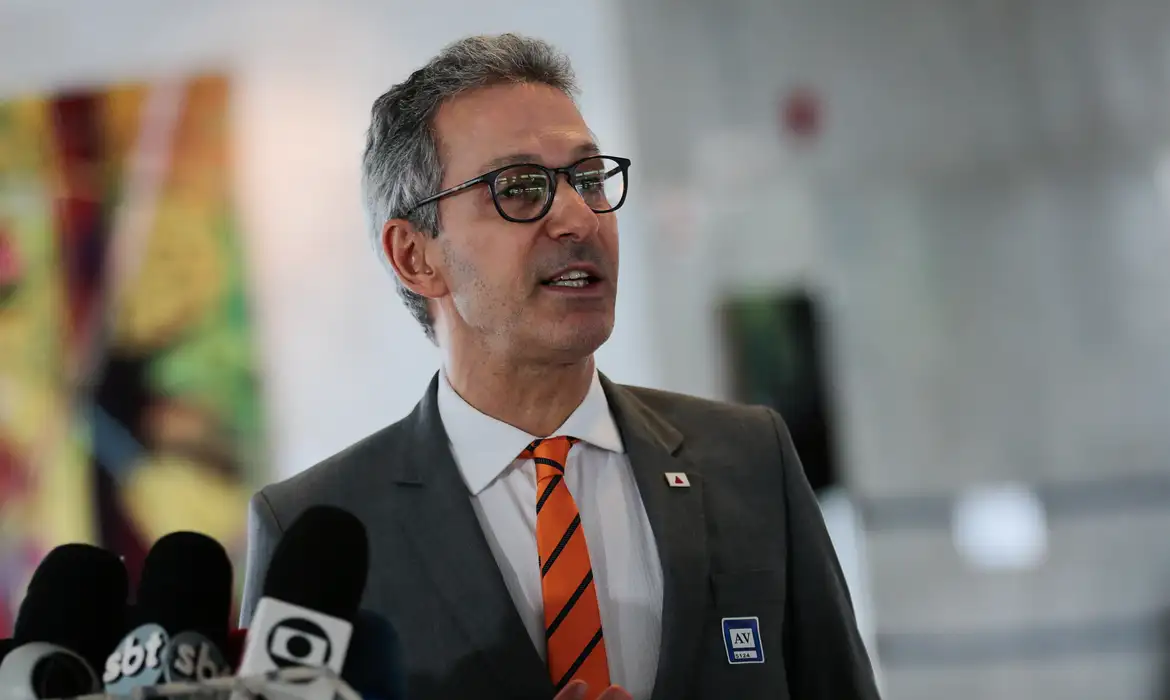 PPP em escolas de Minas prevê bônus por aprendizado a empresas que não cuidarão de ensino