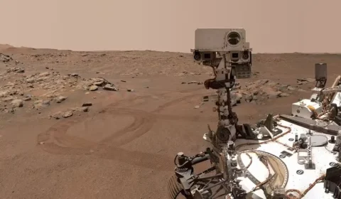 Mistérios em Marte: Rover da Nasa acha indícios de vida microscópica em rocha