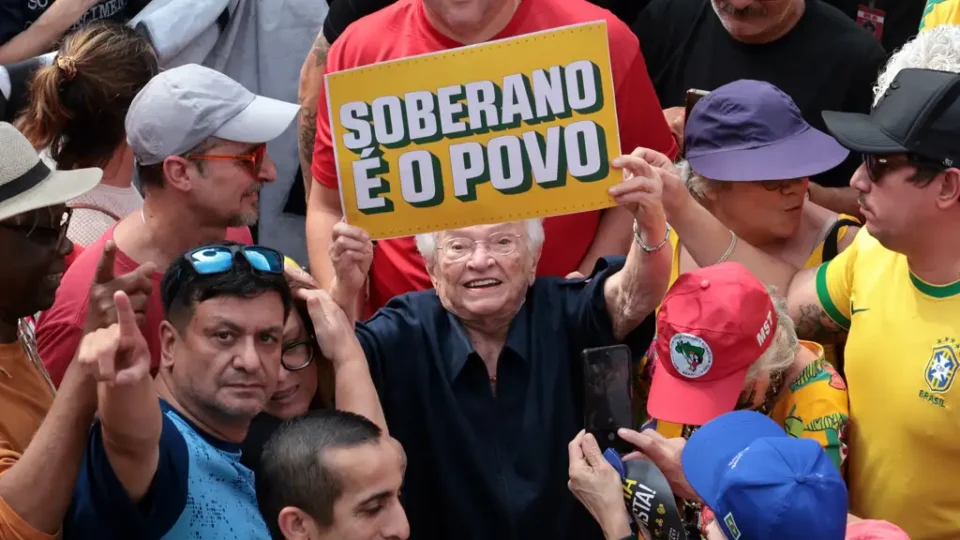 Cabelos pretos, brancos e lutas eternas