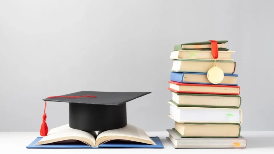 MEC oferta 7,8 mil vagas de pós-graduação gratuita para professores