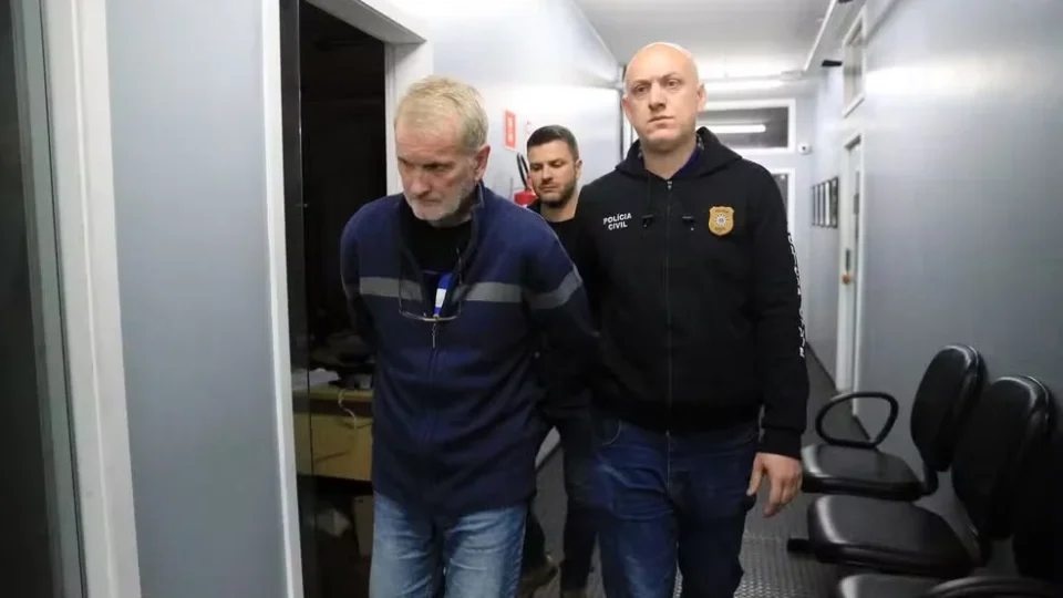 Polícia prende suspeito de deixar mala com parte de corpo na rodoviária de Porto Alegre