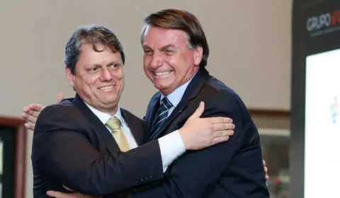 Sensacionalista: Tarcísio quer anistia por deixar SP em plena crise das bebidas envenenadas do PCC