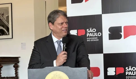 Tarcísio patina na Assembleia em SP enquanto articula por Bolsonaro em Brasília