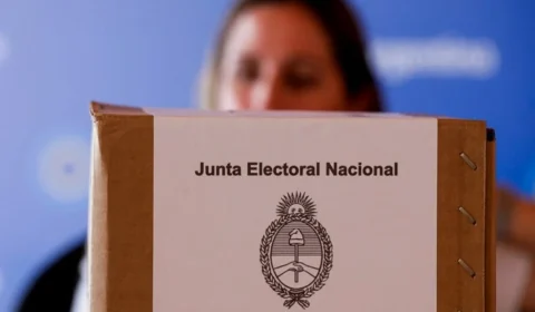 Milei e peronismo competem neste domingo em votação crucial para a Argentina